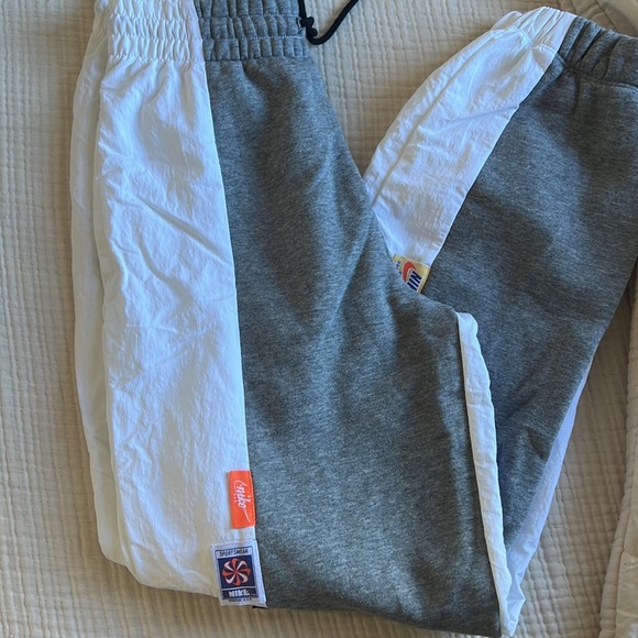 Nike Sportswear Icon Clash Fleece Woven Pants Womens - Picture 2 of 7